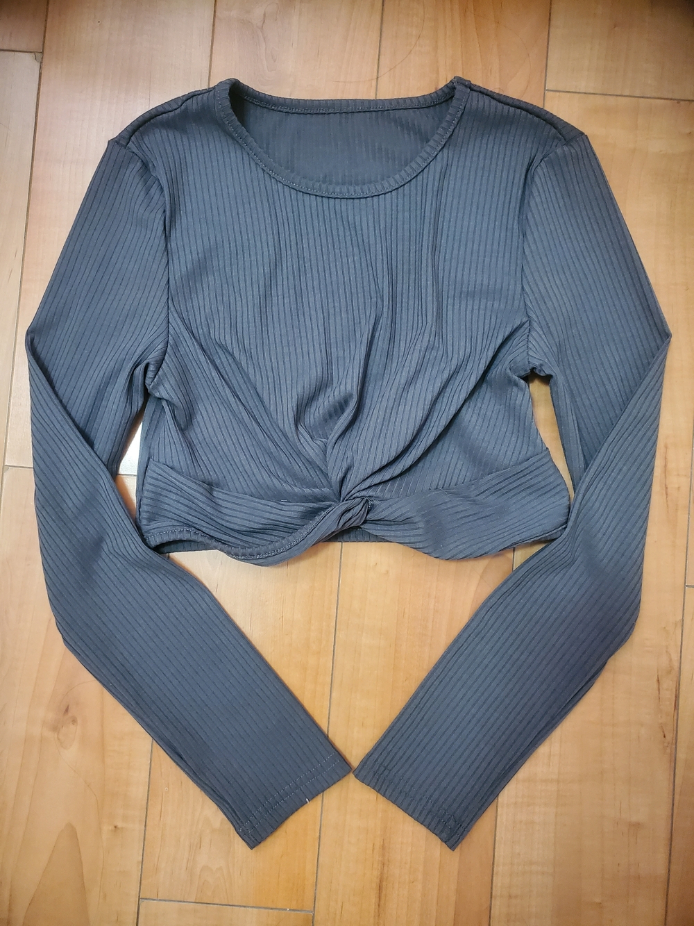 SHEIN Charcoal Ribbed Twist-Front Long Sleeve Crop Top